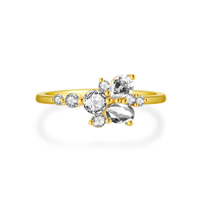 AUKSINIS ŽIEDAS SU SKAIDRIAIS AKMENUKAIS